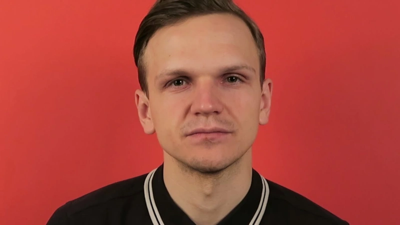 Дмитрий Ларин