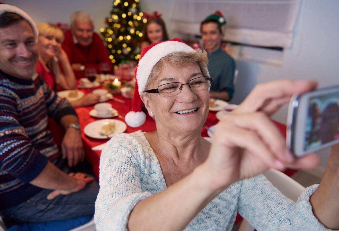 Як пережити свята з токсичними родичами: поради для збереження спокою