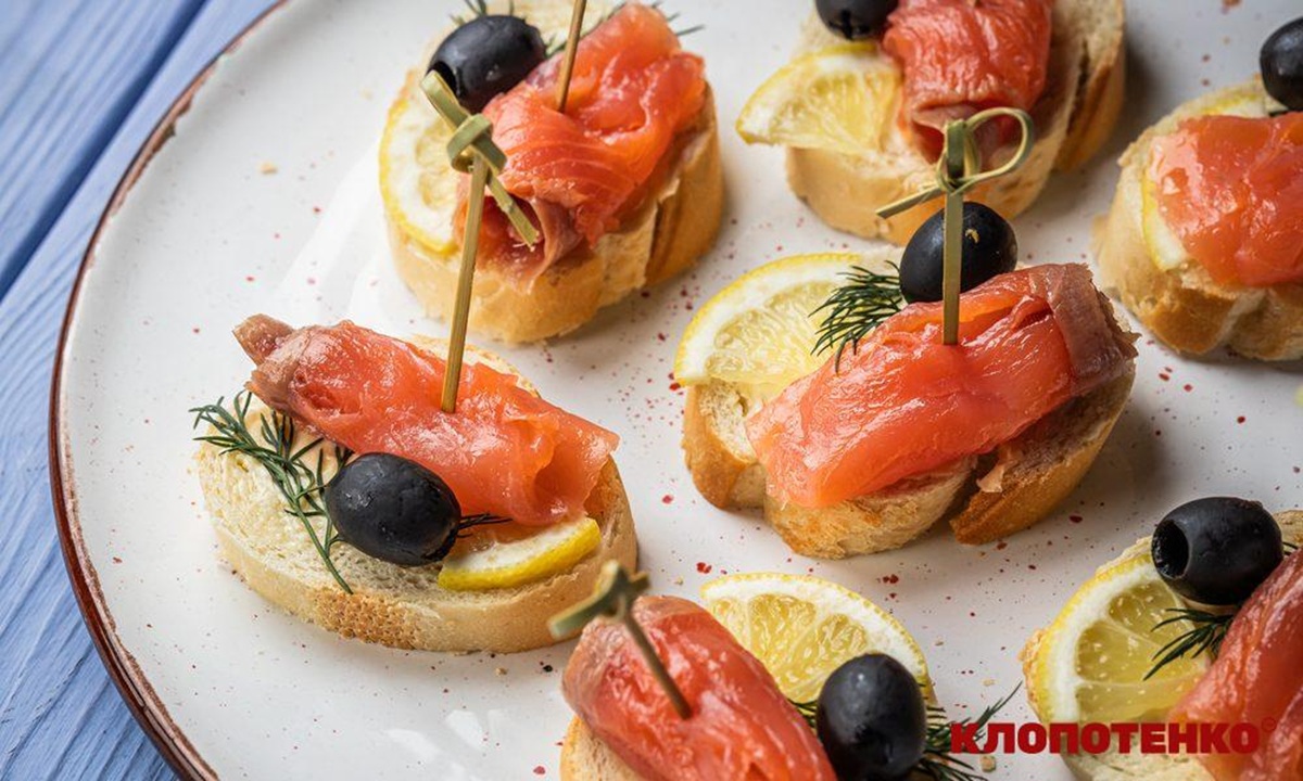 Як приготувати смачні канапки з червоною рибою за 15 хвилин: простий рецепт від Євгена Клопотенка