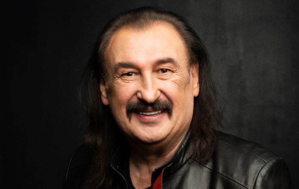 Степан Гіга Біографія: Життя, Кар'єра та Особистість
