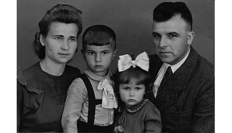 Ліна Костенко В Молодості: життєвий шлях, творчість і особистість